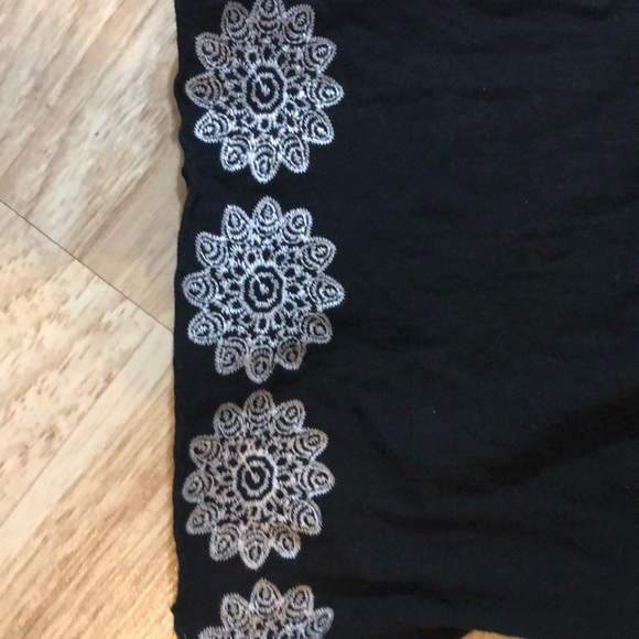 90s -Y2K BCBG bohemian bell sleeve top small embroidered - Picture 5 of 6